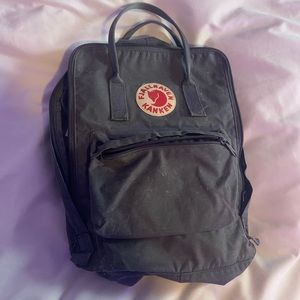 Fjallraven kanken bag